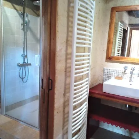 Domaine Du Bourg Bed & Breakfast Salon