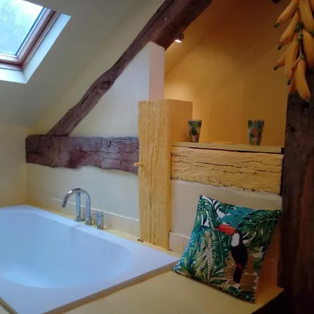 Domaine Du Bourg Bed & Breakfast