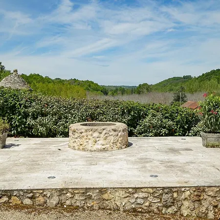 Domaine Du Bourg Bed & Breakfast