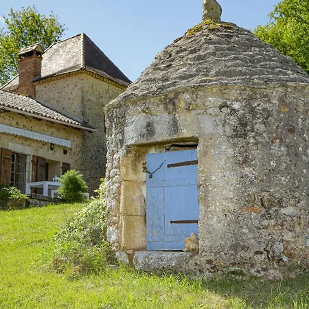 Domaine Du Bourg Bed & Breakfast *