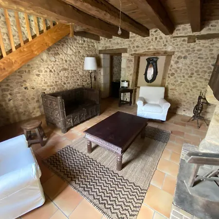 Domaine Du Bourg Bed & Breakfast Salon