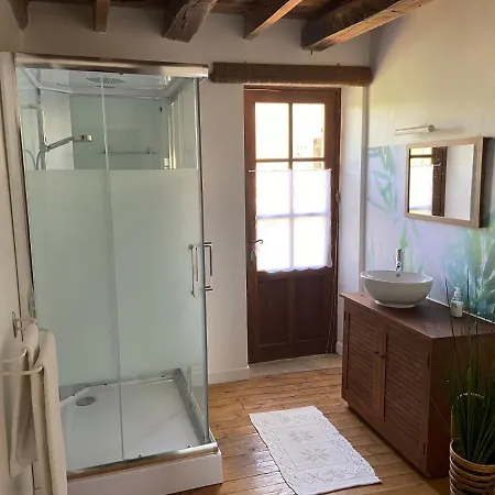 Domaine Du Bourg Bed & Breakfast
