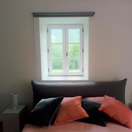 Domaine Du Bourg Bed & Breakfast *